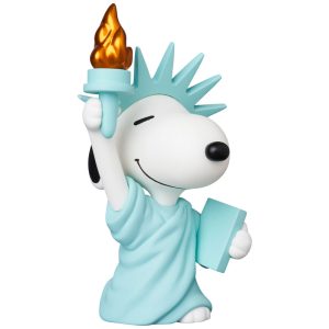 Peanuts Statue of Liberty Snoopy Ultra Detail Fig