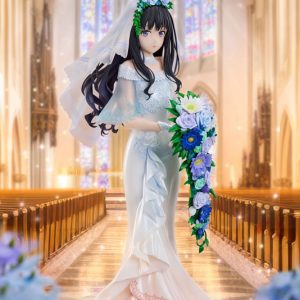 Licorice Recoil Takina Inoue wedding dress figure