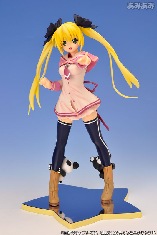 TinkleCrucidas Seisha B Cristelles 18 figure Penguin Parade