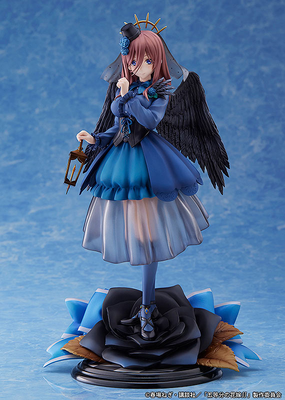 Quintessential Quintuplets Miku Nakano angel figure