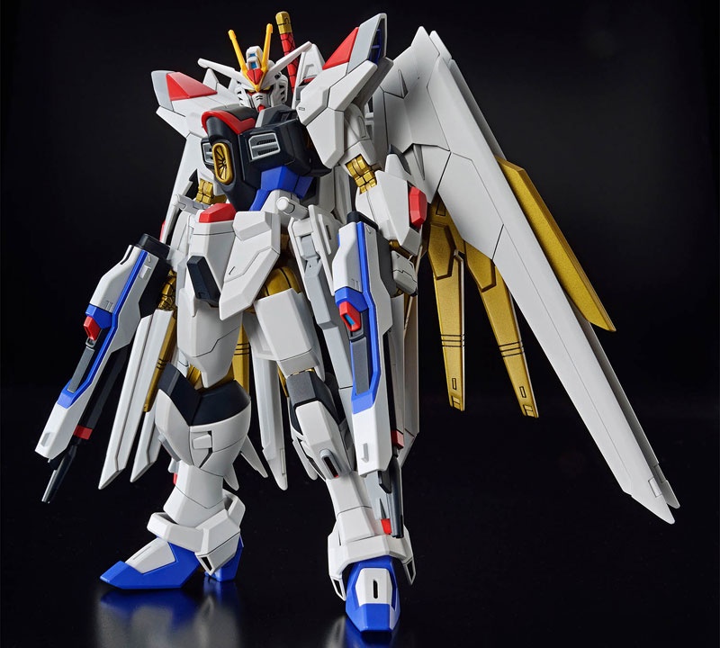 Mighty Strike Freedom Gundam 1/144 plastic model