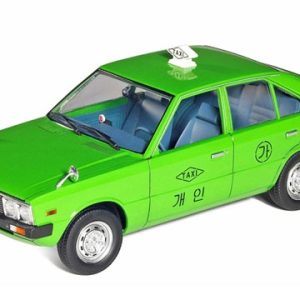 1/24 Hyundai Pony Taxi plastic model